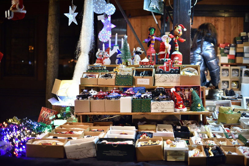 Ceny świątecznych dekoracji mogą w tym roku przyprawić o zawrót głowy /Bartlomiej Magierowski/East News /East News