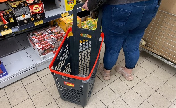 Ceny żywności w górę, a paliwa w dół. Są nowe dane o inflacji