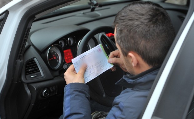 CEPiK jeszcze nie całkiem gotowy. Ważna wiadomość dla młodych kierowców
