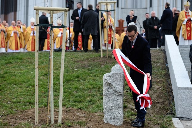 Ceremonia odsłonięcia siedmiu obelisków w Warszawie /Jacek Turczyk /PAP