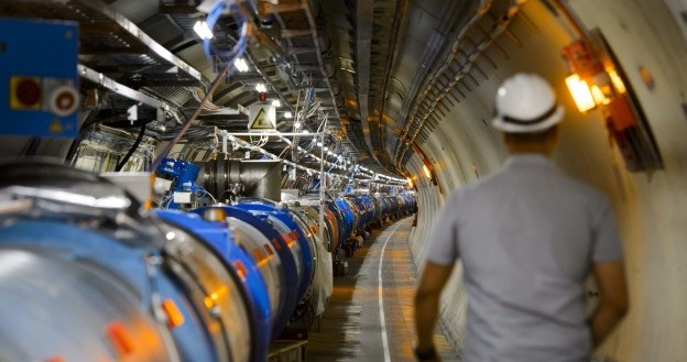 CERN zbuduje akcelerator cząstek aż 3 razy większy od LHC? /AFP