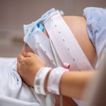 Cesarka to łatwiejszy poród? Znamy wnioski międzynarodowych specjalistów