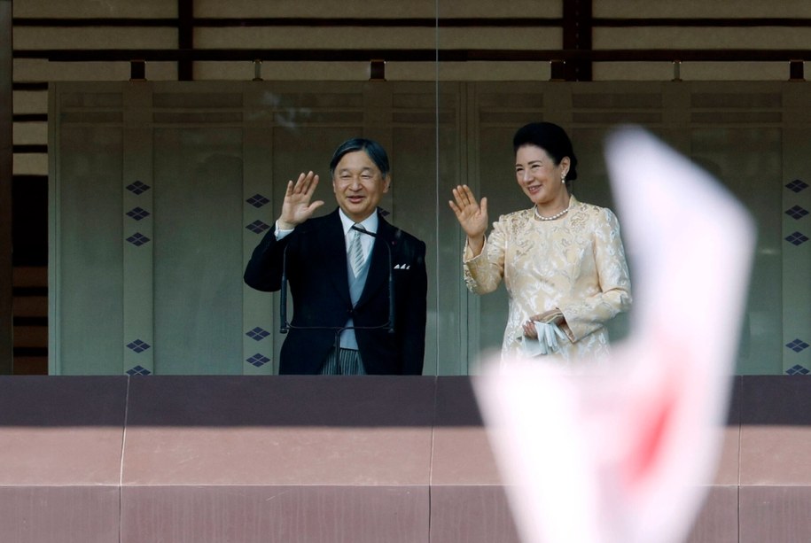 Cesarz Japonii Naruhito oraz jego żona, cesarzowa Masako /FRANCK ROBICHON /PAP/EPA