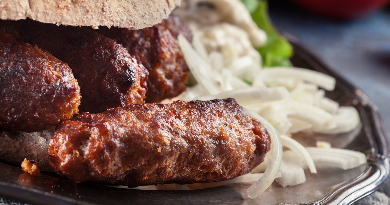 Cevapcici to chorwacki przysmak /123RF/PICSEL