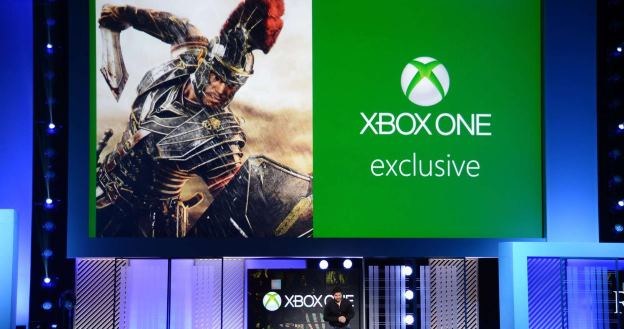 Cevat Yerli podczas prezentacji gry Ryse: Son of Rome na konsolę Xbox One podczas zeszłorocznych targów E3 /AFP