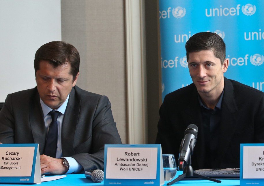 Cezary Kucharski i Robert Lewandowski w 2014 roku /Rafał Guz /PAP