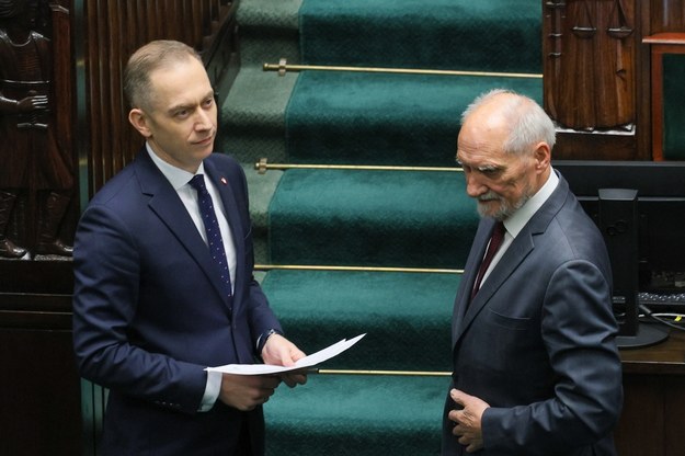 Cezary Tomczyk, Antoni Macierewicz /Paweł Supernak /PAP