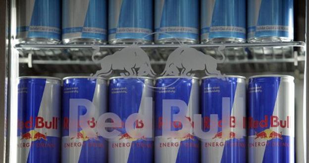 Chaleo Yoovidhya opracował przed ponad 30 laty recepturę napoju Red Bull /AFP