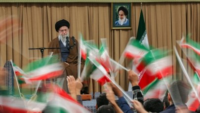 Chamenei przygotowuje się na najgorsze. Plan B z lądowaniem w Moskwie