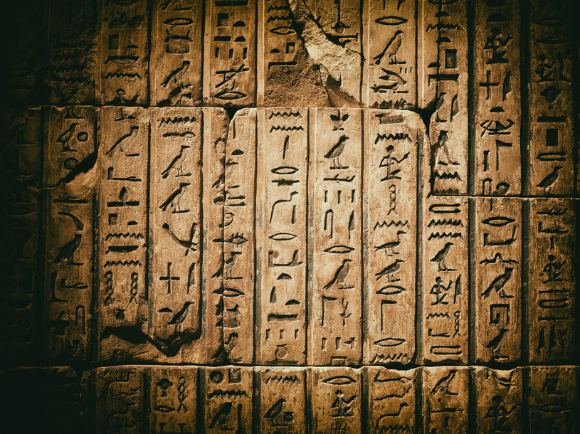 Champollion odkrył metodę, dzięki której udało się zrozumieć znaczenie hieroglifów /123RF/PICSEL