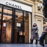 Chanel ogranicza sprzedaż dla Rosjan także w butikach za granicą