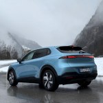 Changan Deepal S05 debiutuje w Polsce. Po co mu wyświetlacz na słupku?