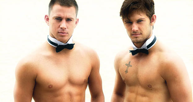 Channing Tatum i Alex Pettyfer w filmie "Magic Mike". Teraz wracają w rozmiarze XXL! /materiały prasowe