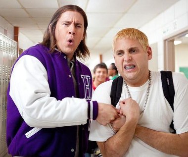 Channing Tatum i Jonah Hill w scenie z filmu "21 Jump Street"
