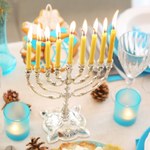 Chanuka to ważne i radosne Święto Świateł. Żydzi obchodzą je w grudniu