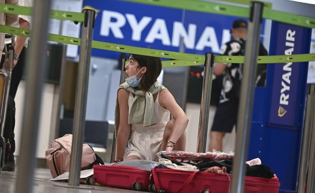 Chaos na lotniskach. Letnie podróże zagrożone 