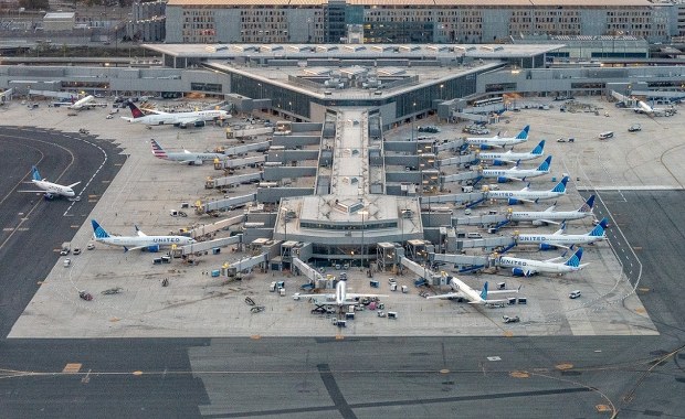 Chaos na lotniskach w USA. Tysiące opóźnionych lotów