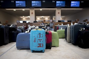 Chaos na niemieckich lotniskach. "Odwołane loty i niekończące się kolejki"