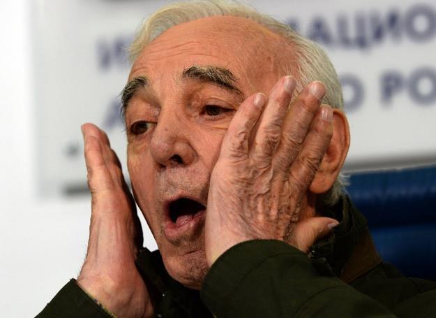 Charles Aznavour trafił do szpitala /arch. AFP