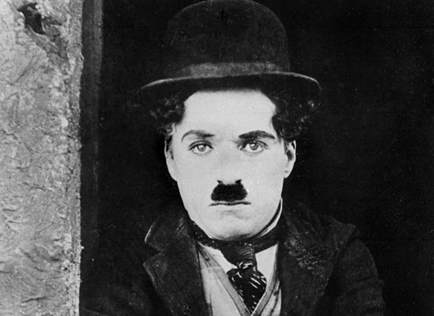 Charlie Chaplin... ubaw miał nawet po swojej śmierci /AFP
