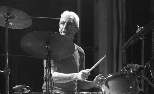 "Charlie's Good Tonight". Książkowa biografia Charliego Wattsa