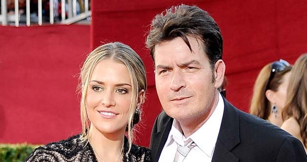 Charlie Sheen i Booke Mueller, fot. Frazer Harrison &nbsp; /Getty Images/Flash Press Media