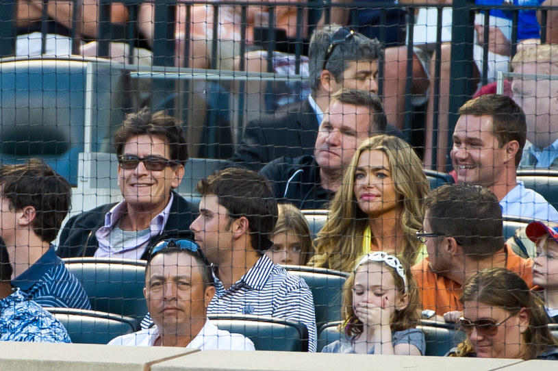 Charlie Sheen i Denise Richards w 2012 roku /Michael Stewart /Getty Images
