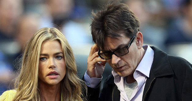 Charlie Sheen i Denise Richards /Elsa /Getty Images