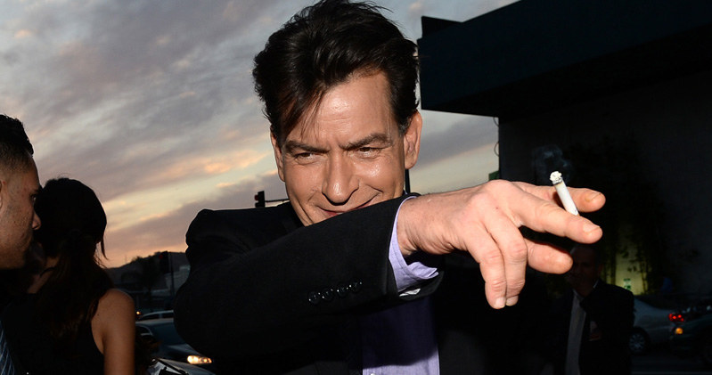 Charlie Sheen zlecił zabójstwo swojej byłej narzeczonej? /Michael Buckner  /Getty Images