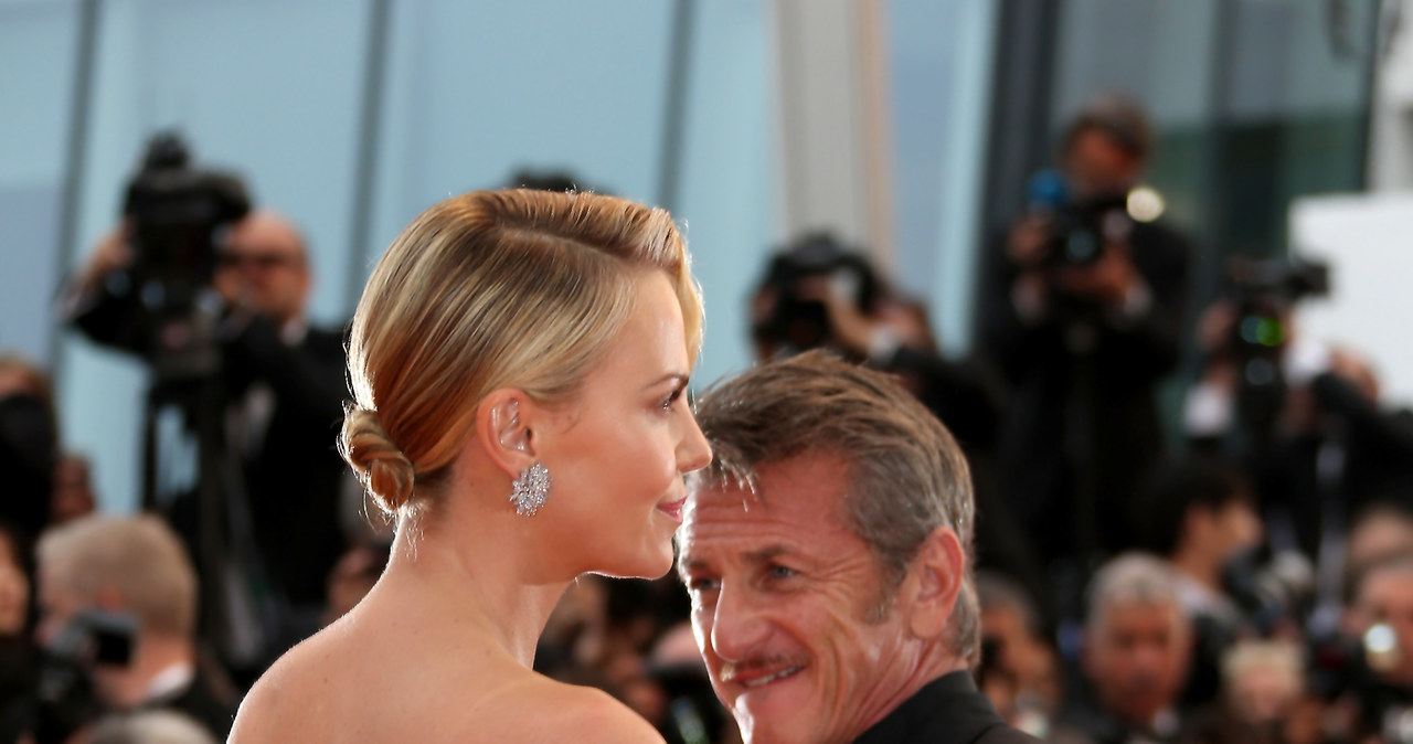 Charlize Theron i Sean Penn /Danny Martindale /Getty Images