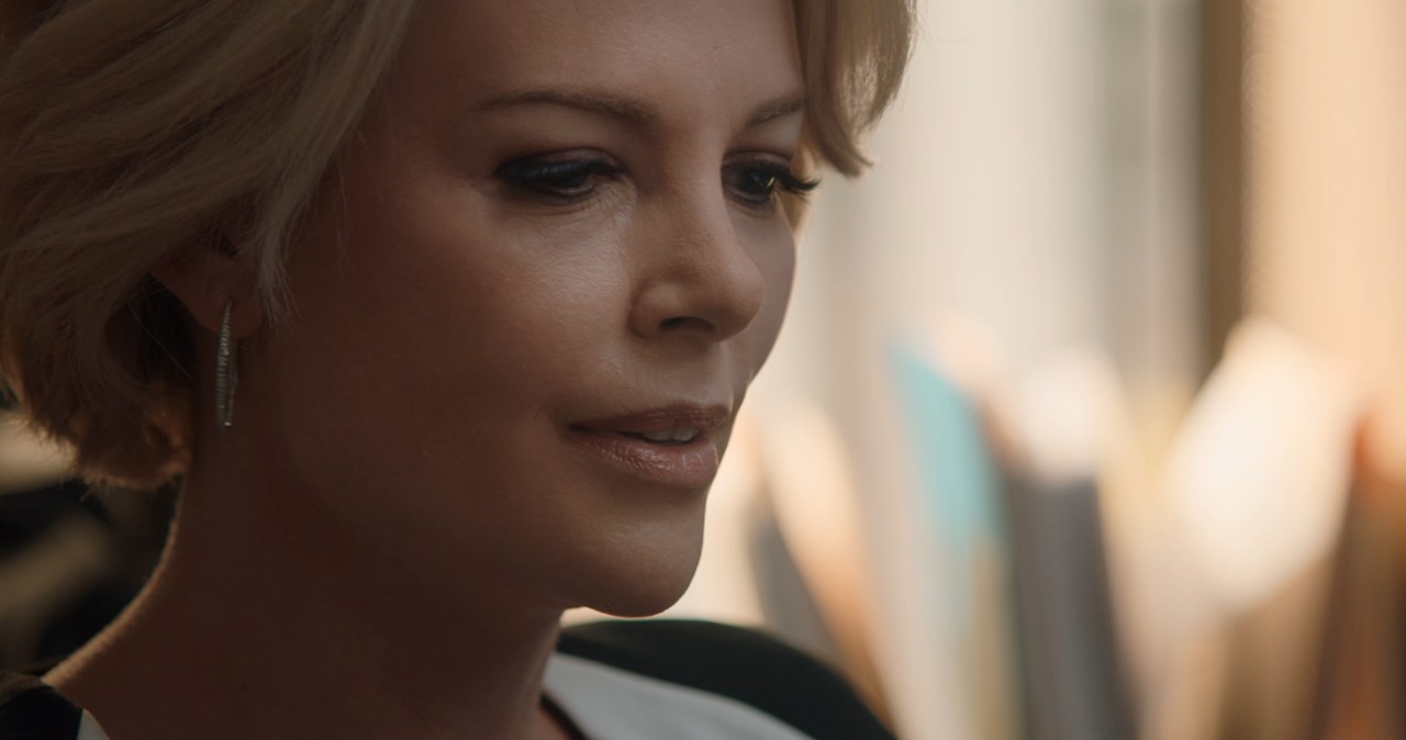 Charlize Theron w filmie "Gorący temat". Ma szansę na Oscara? /materiały prasowe