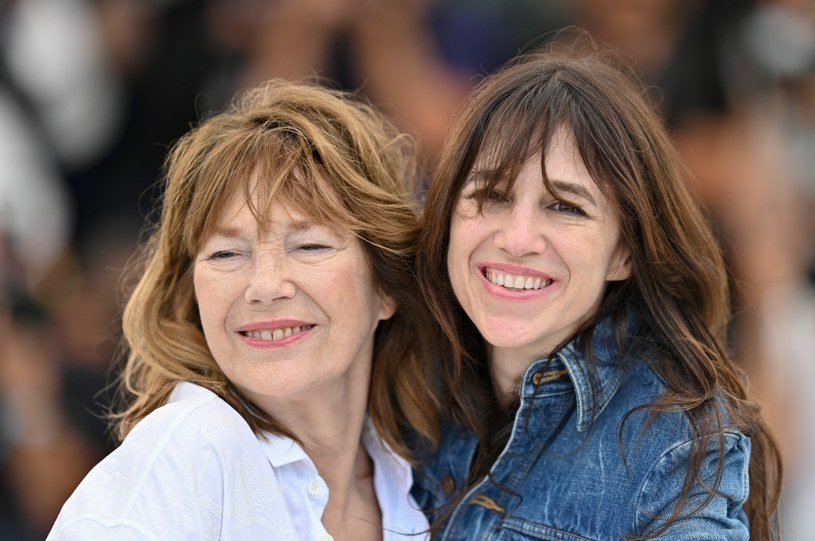 Charlotte Gainsbourg ze swoją mamą Jane Birkin na festiwalu w Cannes (2021) /Stephane Cardinale - Corbis /Getty Images