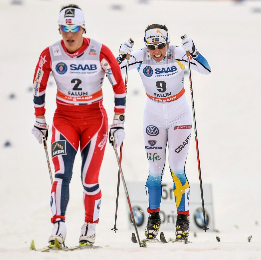 Charlotte Kalla i Marit Bjoergen / 	Anders Wiklund / TT    /PAP/EPA