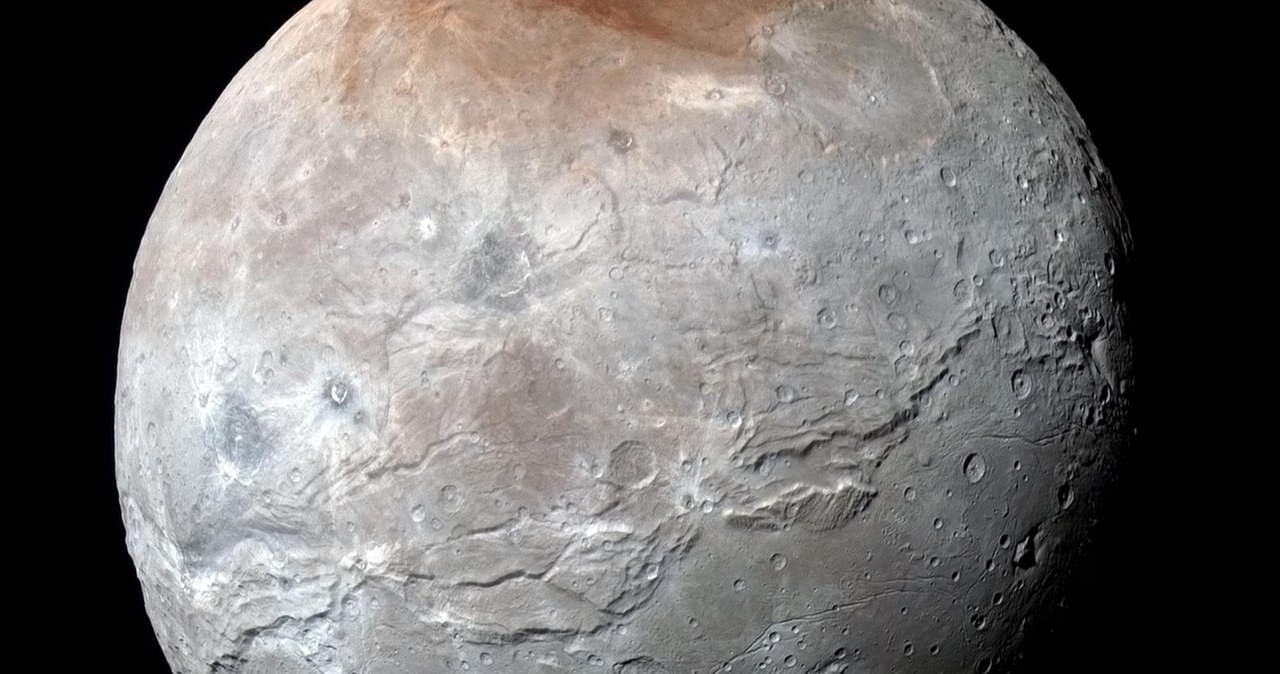 Charon. Księżyc Plutona ma na powierzchni coś nietypowego. Naukowcy zaskoczeni. /NASA/JHUAPL/SWRI /materiały prasowe