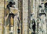 Chartres,dekoracja rzeźbiarska katedry /Encyklopedia Internautica