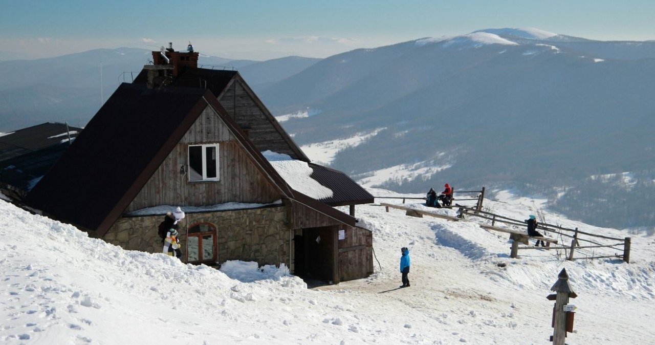 Chatka Puchatka jest najwyżej położonym schroniskiem w Bieszczadach /Marek Zajdler /East News