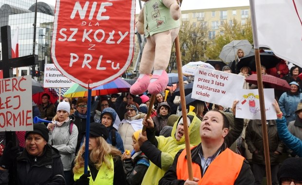 Chcą przekonać prezydenta, by zawetował ustawy oświatowe. ZNP: "Jeśli nie, zostanie nam strajk"