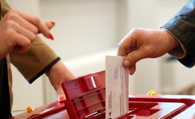 Chcą ręcznie liczyć głosy w wyborach. Systemy zawodzą