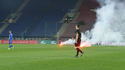 Chcą zdelegalizować Stowarzyszenie Kibiców Wisły. Za race