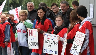 Chcą zwolnić w Polsce tysiąc osób. Protesty trwają