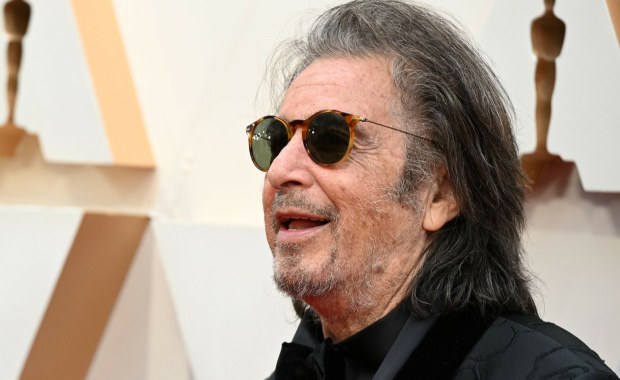 Chcę latać, ponosić porażki, zderzać się ze ścianą. Al Pacino kończy 85 lat