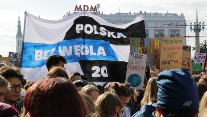 "Chcemy móc oddychać". Ruszył Młodzieżowy Strajk Klimatyczny