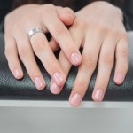 Chcesz, by hybryda trzymała się dłużej? Zrób to między stylizacjami