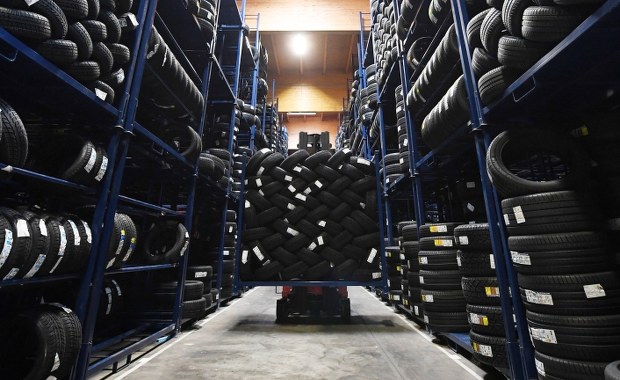 Chcesz jeździć bezpiecznie i jak najtaniej - zwracaj uwagę na opony
