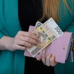 Chcesz wiedzieć, ile zarabiają twoi znajomi? Nie jesteś jedyny