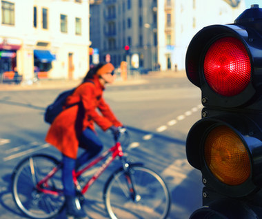 Chcesz wrócić z imprezy rowerem? Weź z niego przykład i nie rób tego