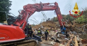 Chciał ostrzec sąsiadkę, sam zginął. Tragiczne skutki lawiny błotnej we Włoszech