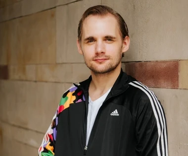 Chciał tworzyć gry, ale został aktorem. Zagrał w najgłośniejszym polskim filmie 2025 roku