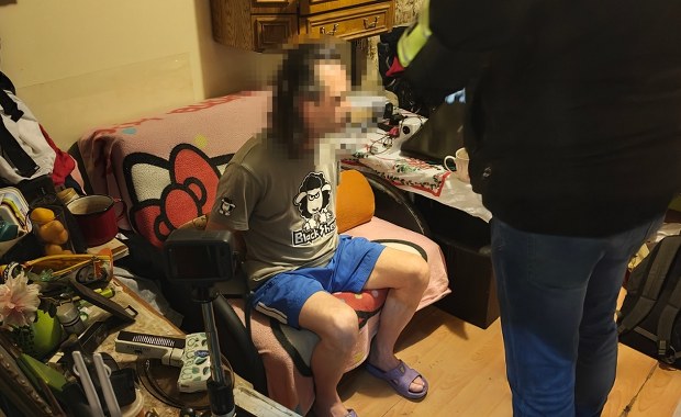 Chciał umówić się z 12-latką. Policjanci zapukali o 6:00