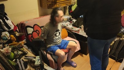 Chciał umówić się z 12-latką. Policjanci zapukali o 6:00